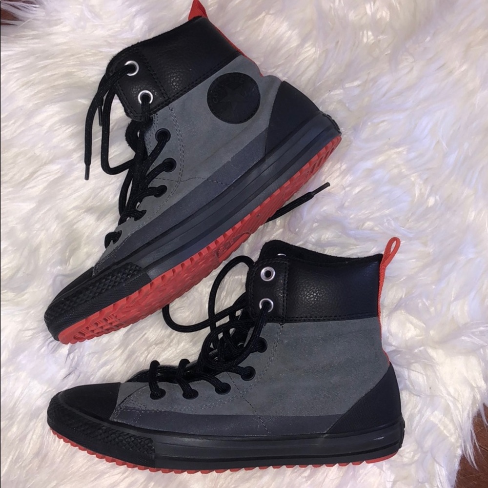 Gray Converse All Stars Junior Size 5 Sneakers